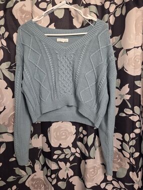 Aeropostale Women's Light Blue Cable Knit V-Neck Cropped Sweater